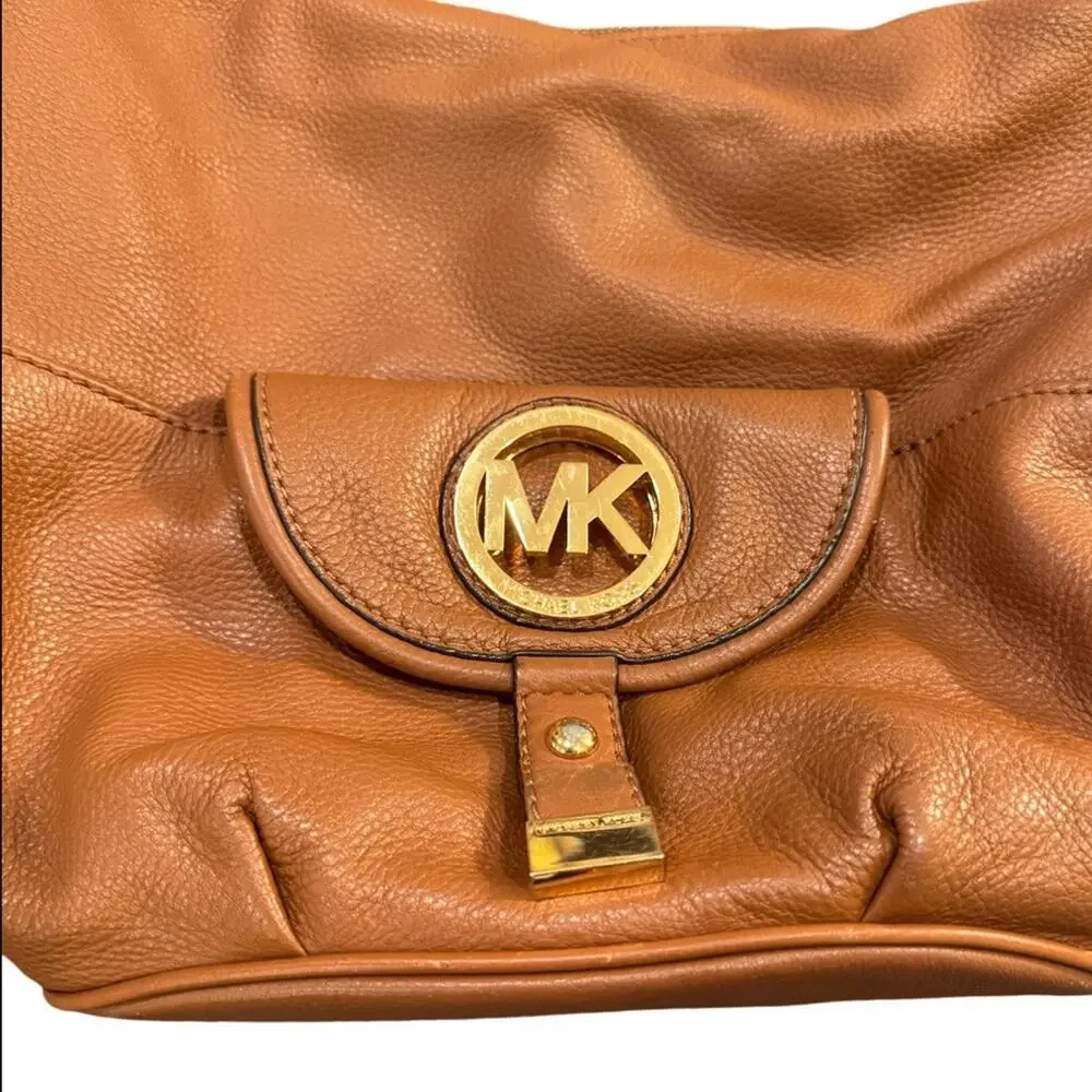 Michael Kors Fulton Large Pebbled Leather Shoulder Bag - Brown